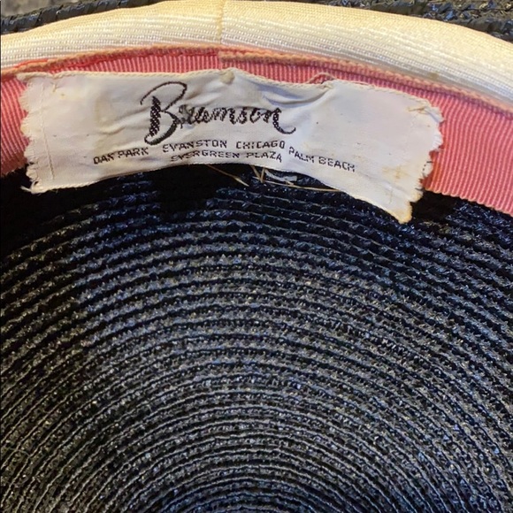 Vintage 1950’s hat trimmed with white ribbon bow! - Picture 4 of 4